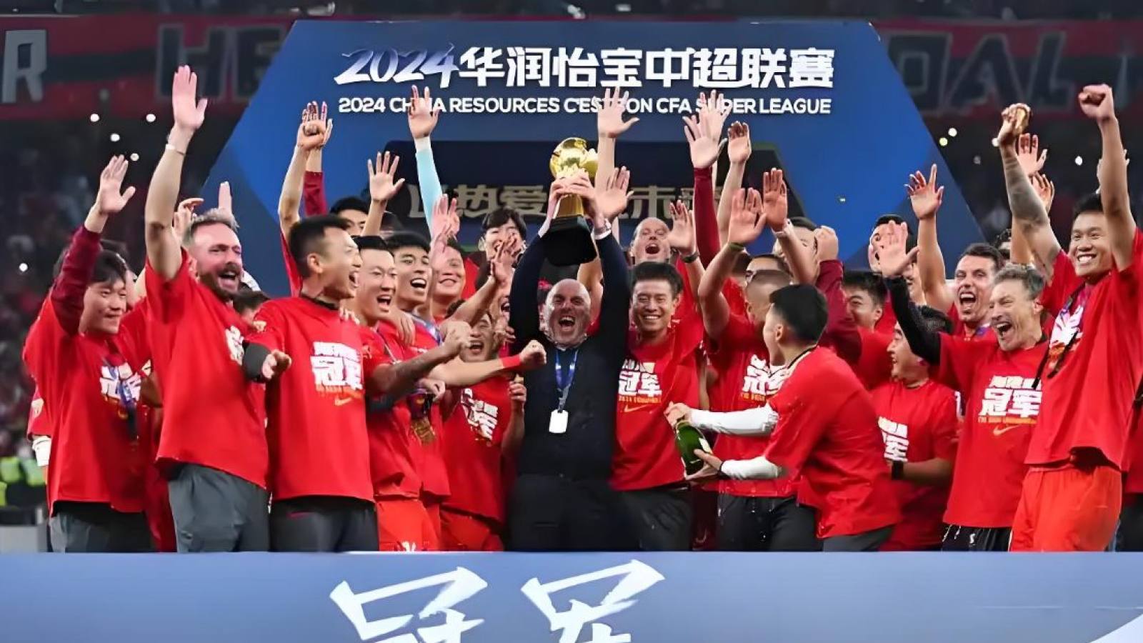 看个球弹幕互动观赛界面主视觉